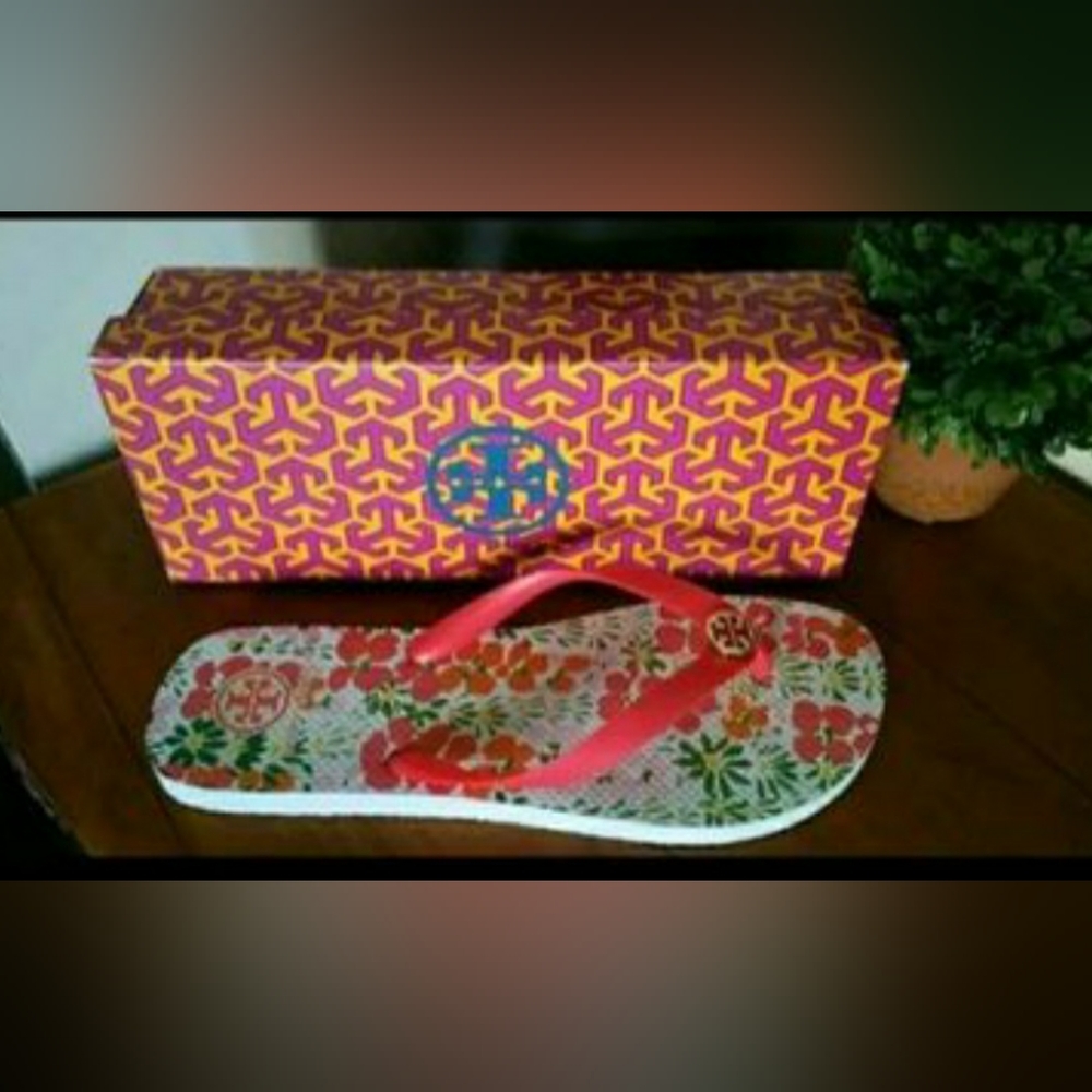 TORY BURCH Floral Flip Flops - sz 11